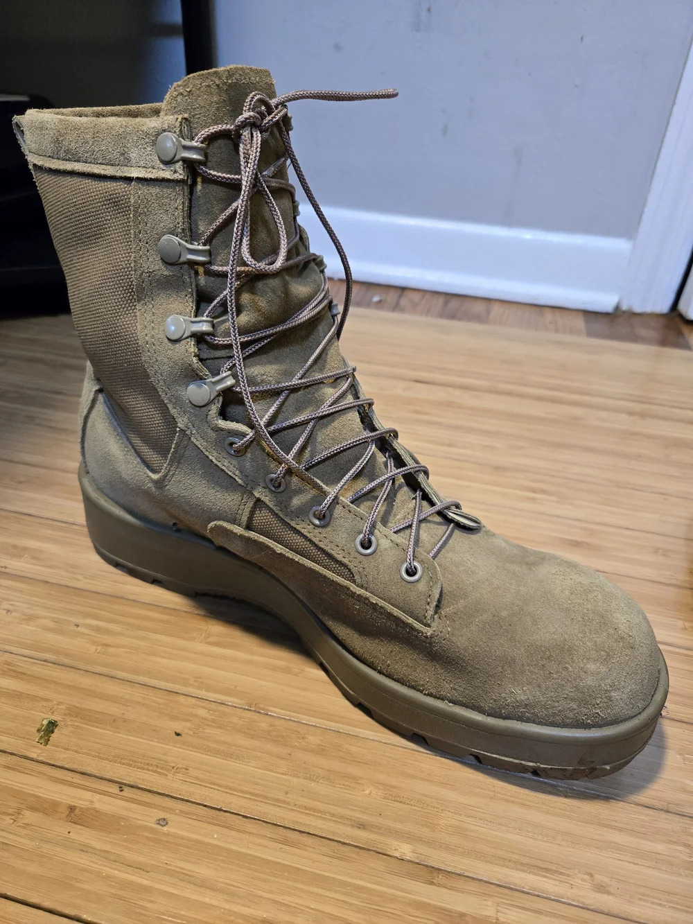 Men's Tactical Lace-Up Boots in Coyote Tan — Durable Field Footwear